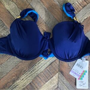 A.Che Vera full top Hampton blue NWT. Size T4. Fits multi sizes